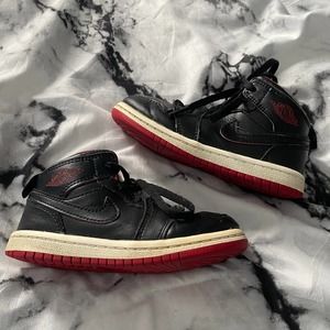 Air Jordan 1 Toddler Mid BT black red
